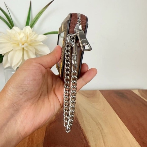 NWT Coach Zip Card Case In Signature Canvas With Banana Print cr833 - Picture 5 of 8